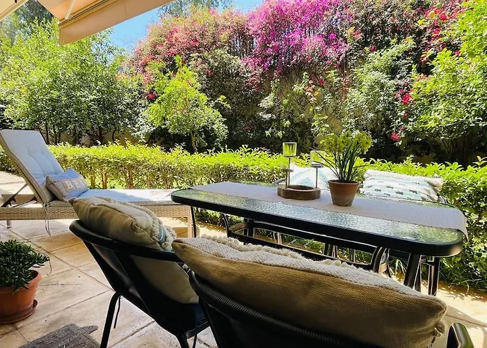迷人花园公寓 Charming Garden